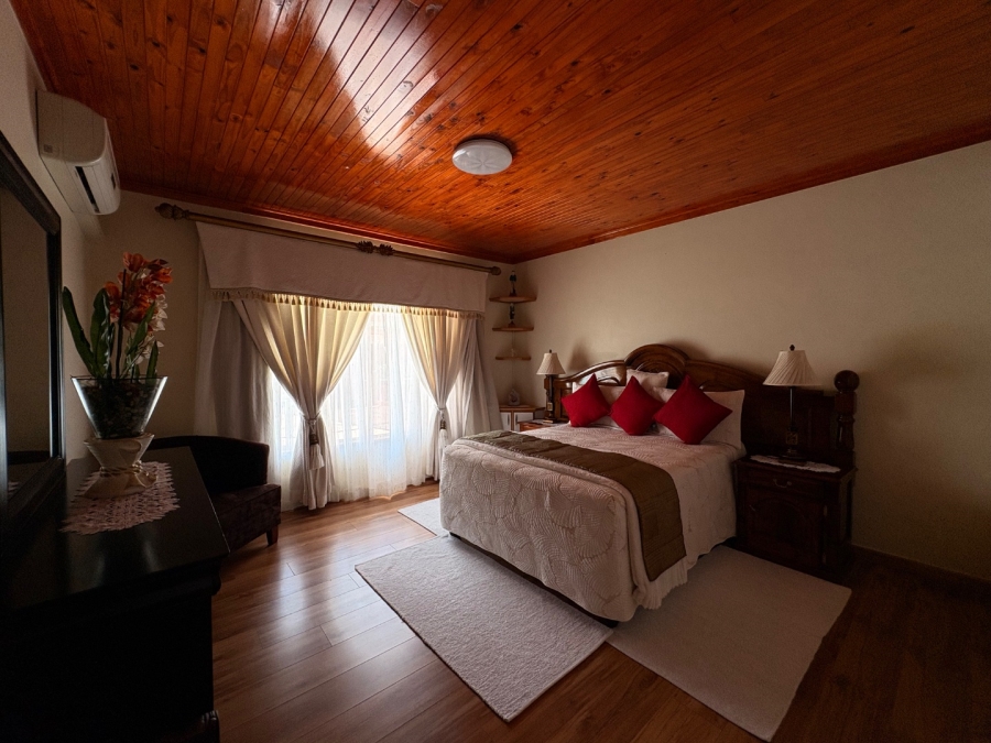 4 Bedroom Property for Sale in Flamwood North West